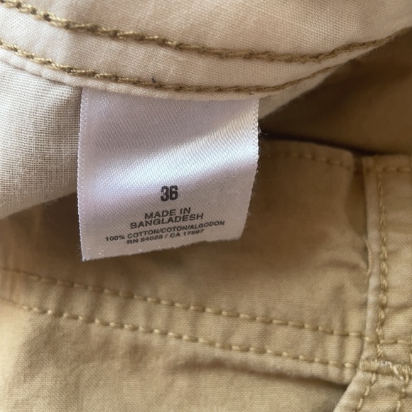 Old Navy Cargo Shorts - Picture 3 of 4